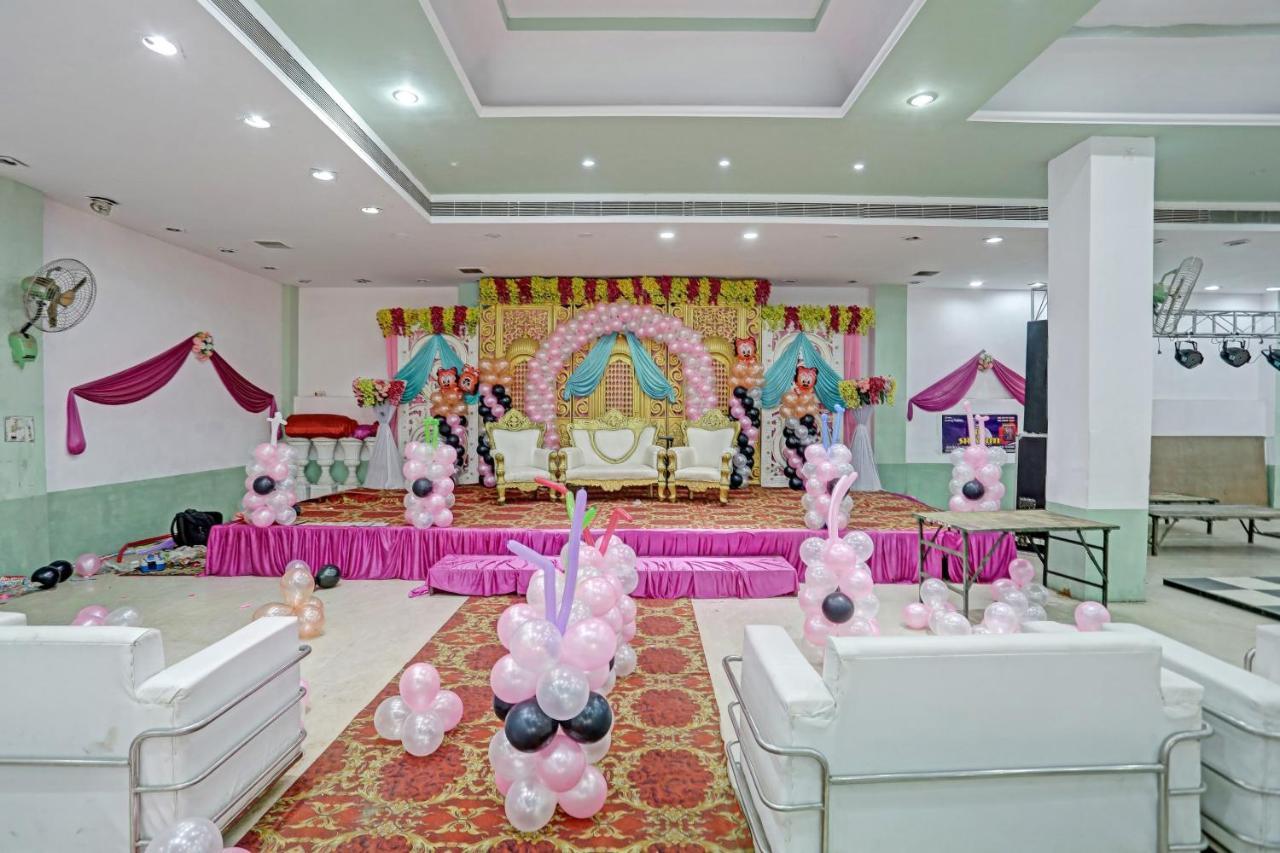 Collection O 85238 Tulika Garden Hotel Izatnagar Buitenkant foto